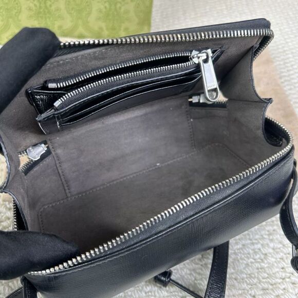 Gucci Women Pre-Loved Bag Very Good Condition - Picture 3 of 4